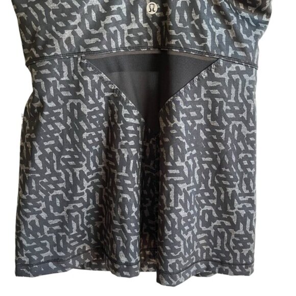 Lululemon Running In The City Tank Size 4 Black Gray Mesh - Picture 7 of 10